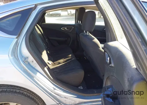 2015 Chrysler 200 Limited z USA, uszkodzony, nr VIN 1C3CCCAB6FN719405